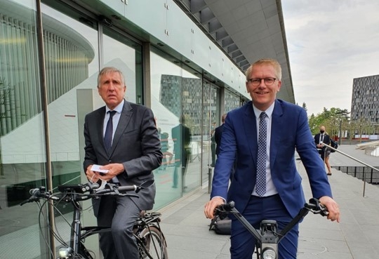 Europa & Mobiliteit – Georges Gilkinet : « De Europese Unie moet een versnelling hoger schakelen om op kop te komen in het klimaatpeleton »
