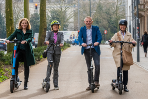 De federale minister en regionale ministers van Mobiliteit en Verkeersveiligheid reglementeren het gebruik van e-steps voor meer verkeersveiligheid voor alle weggebruikers